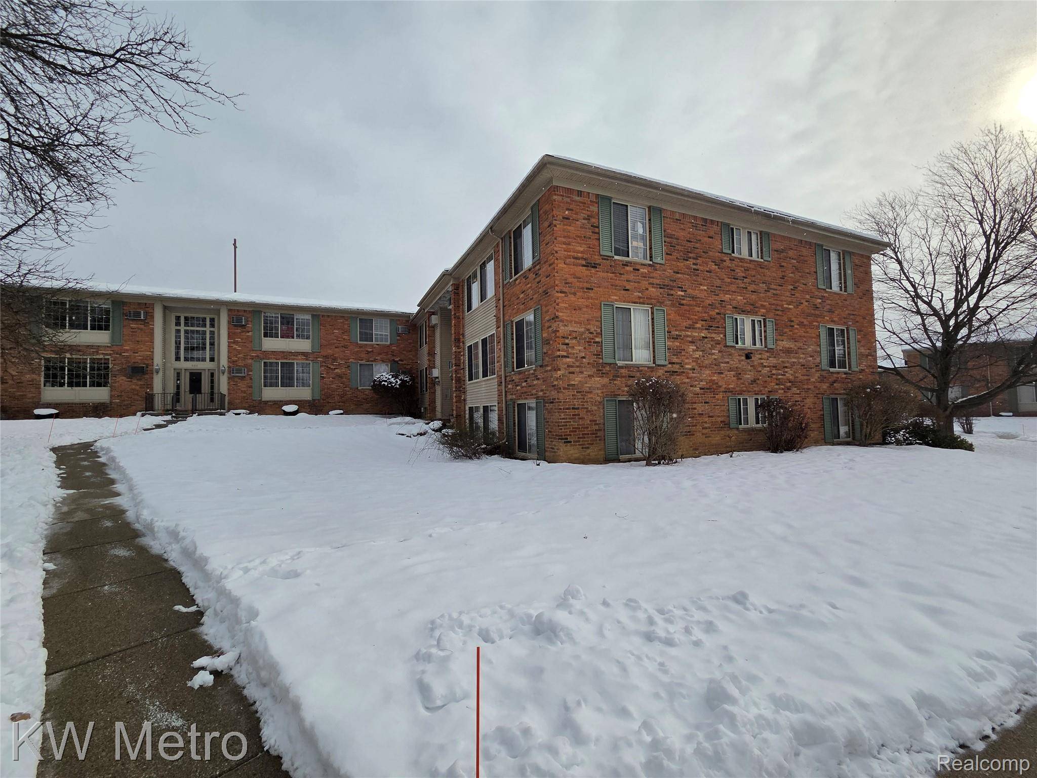 Rochester, MI 48307,500 Romeo RD #122