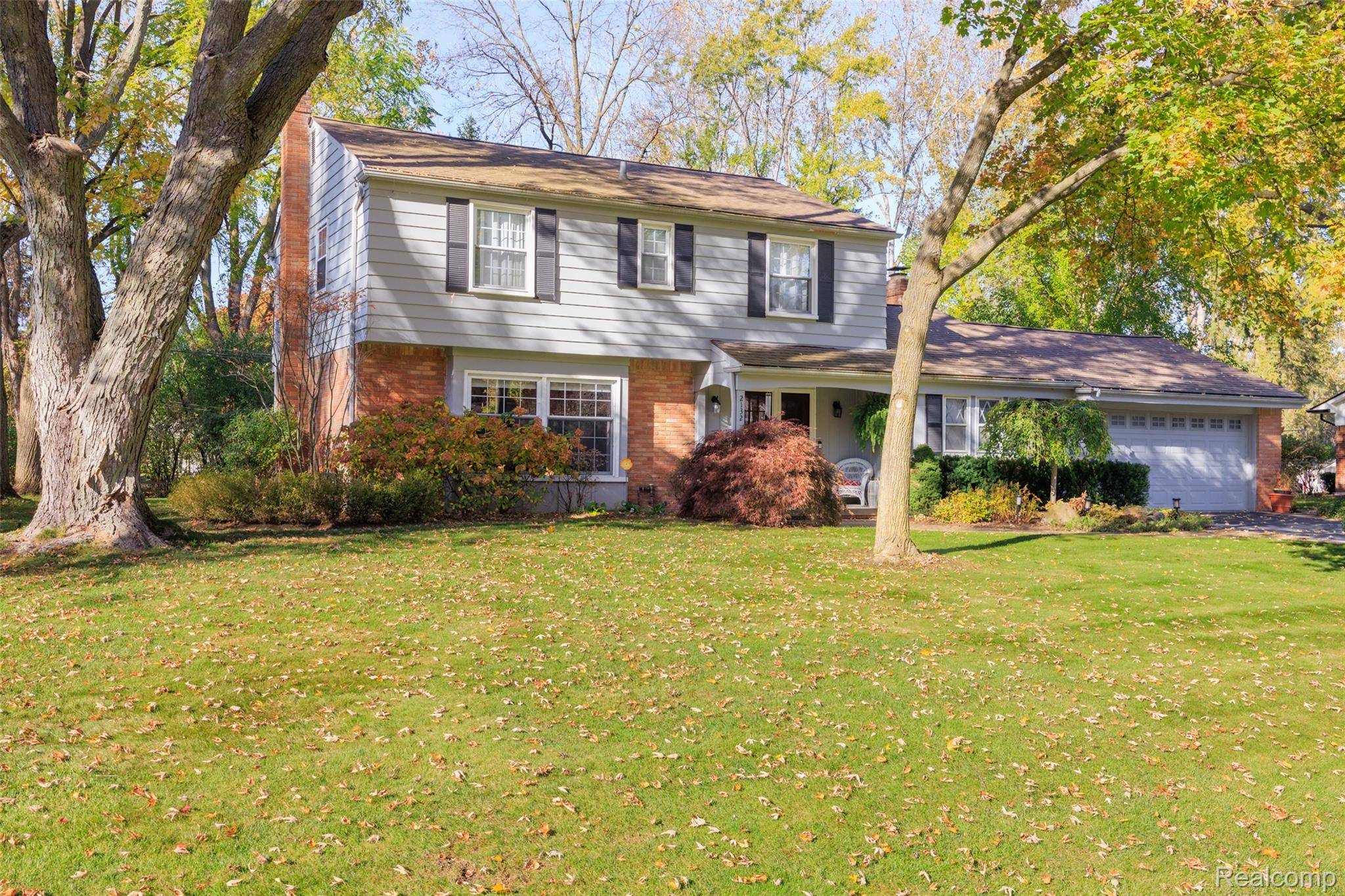 Bloomfield Hills, MI 48304,2132 Park Ridge DR