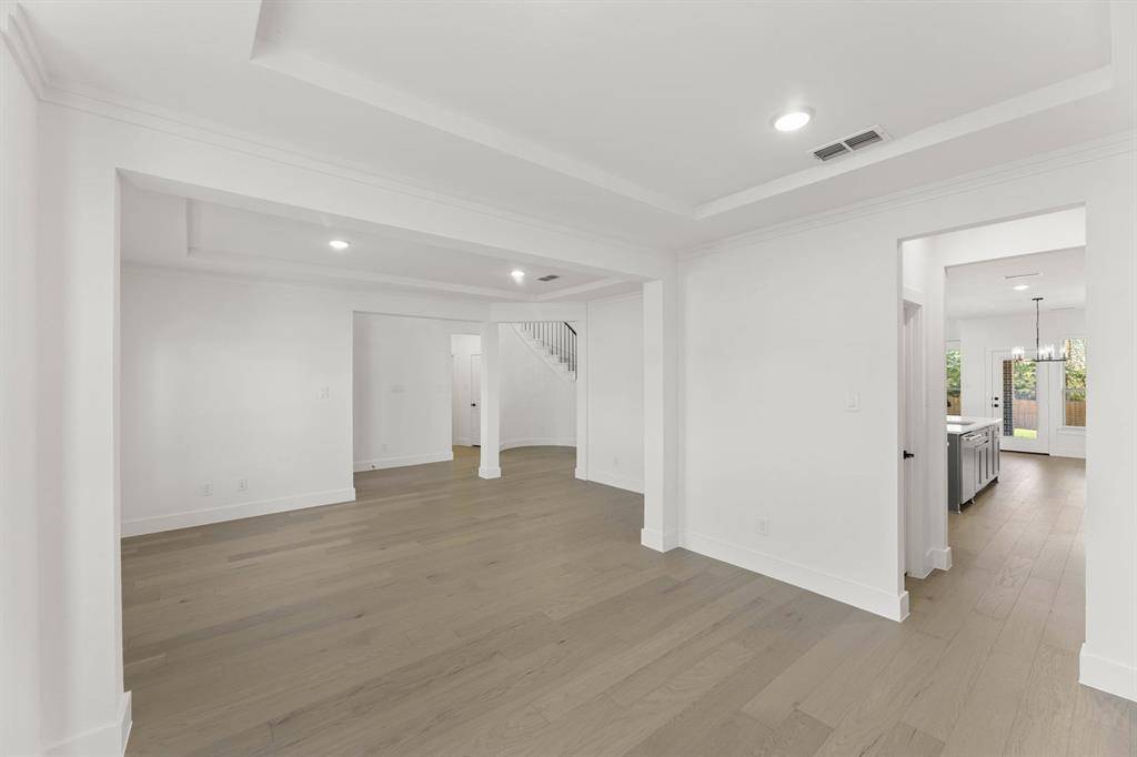 Desoto, TX 75115,721 S Hidden Lakes Drive