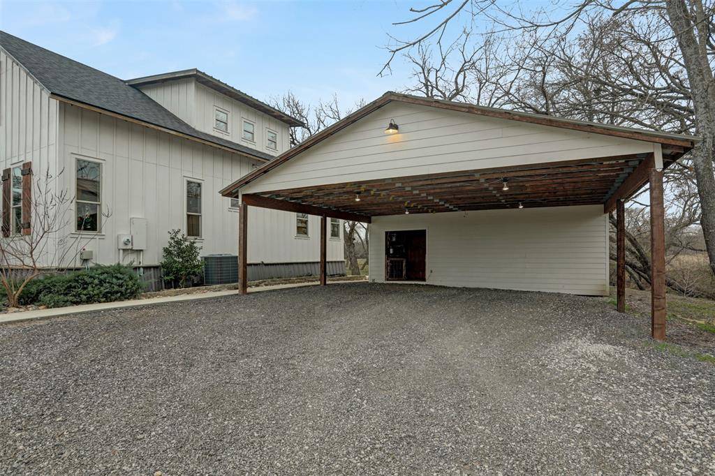 Mckinney, TX 75071,6912 County Road 202