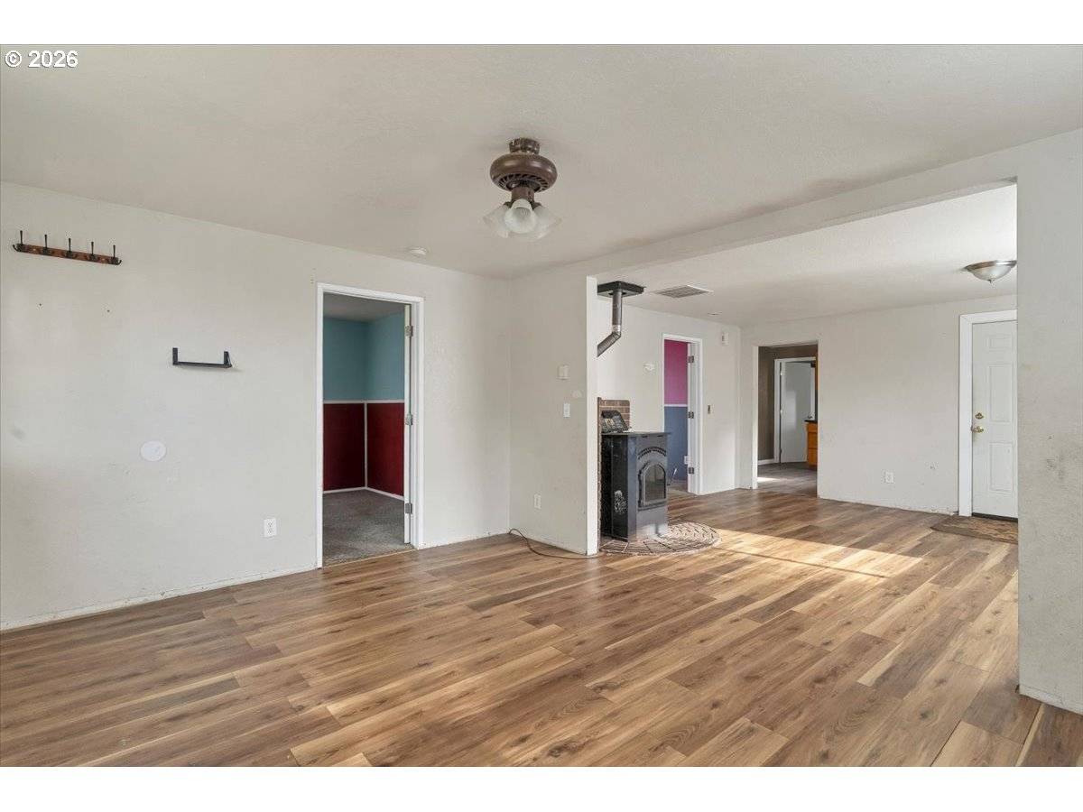 Lebanon, OR 97355,289 S 3RD ST