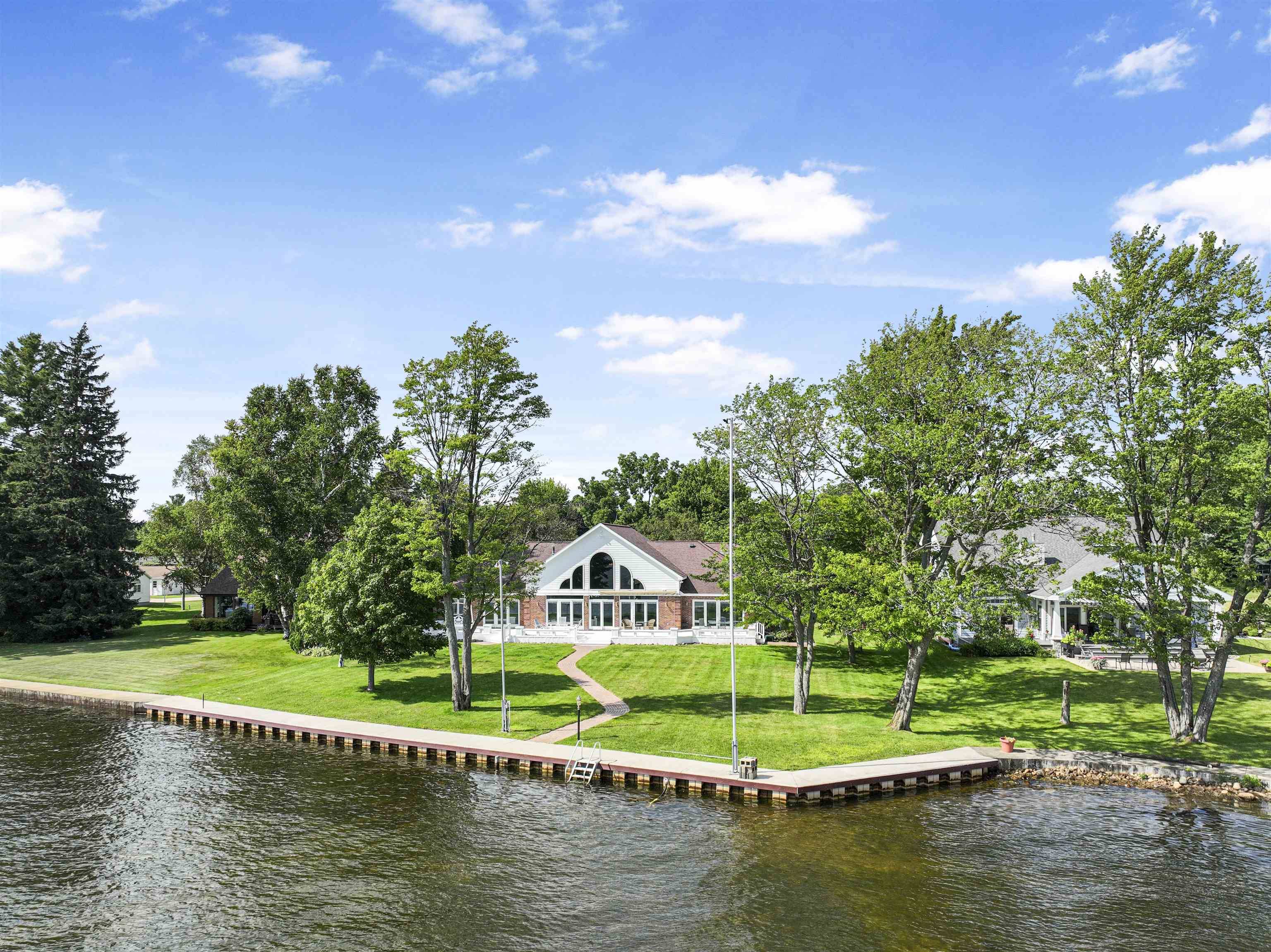 Cadillac, MI 49601,707 Lake Shore DR