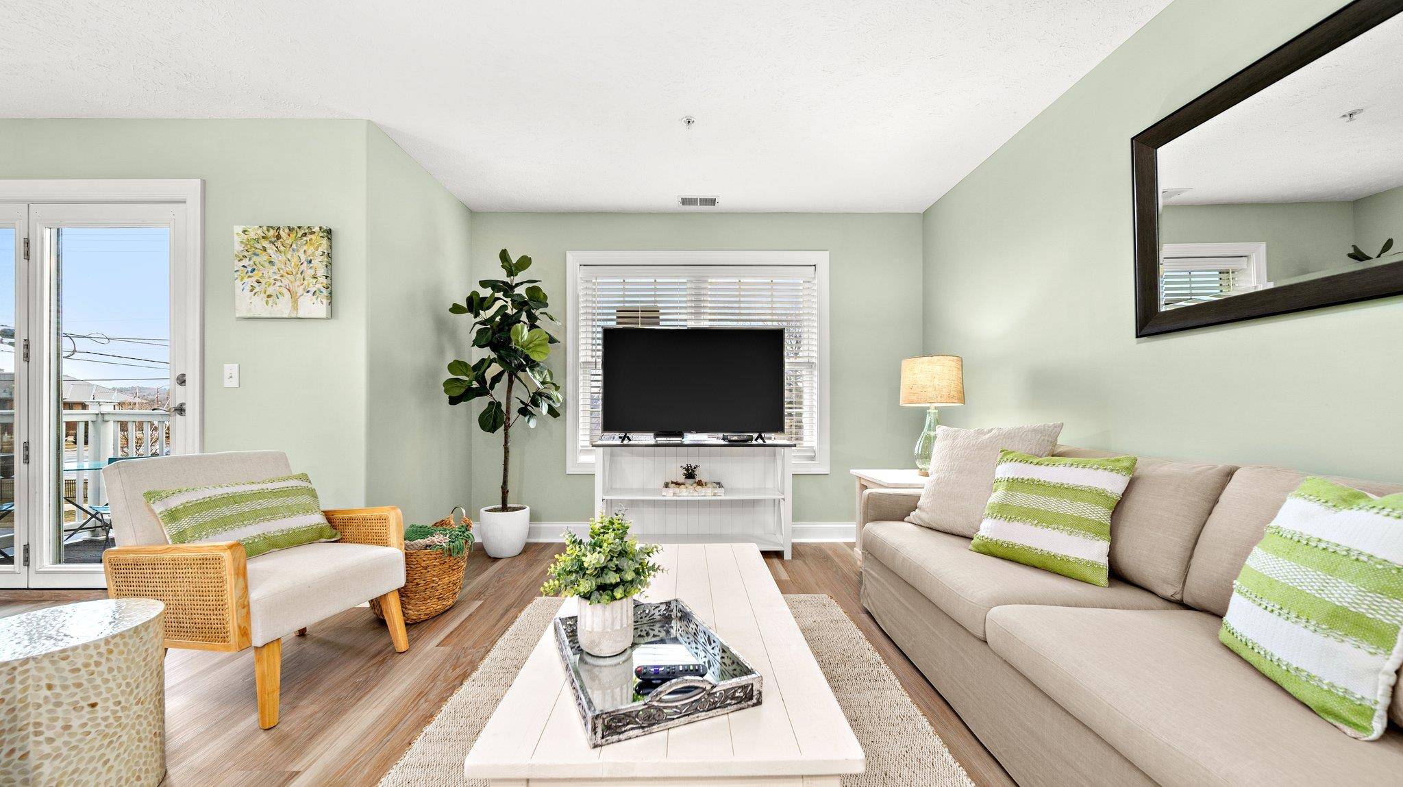 Traverse City, MI 49686,100 Hope ST