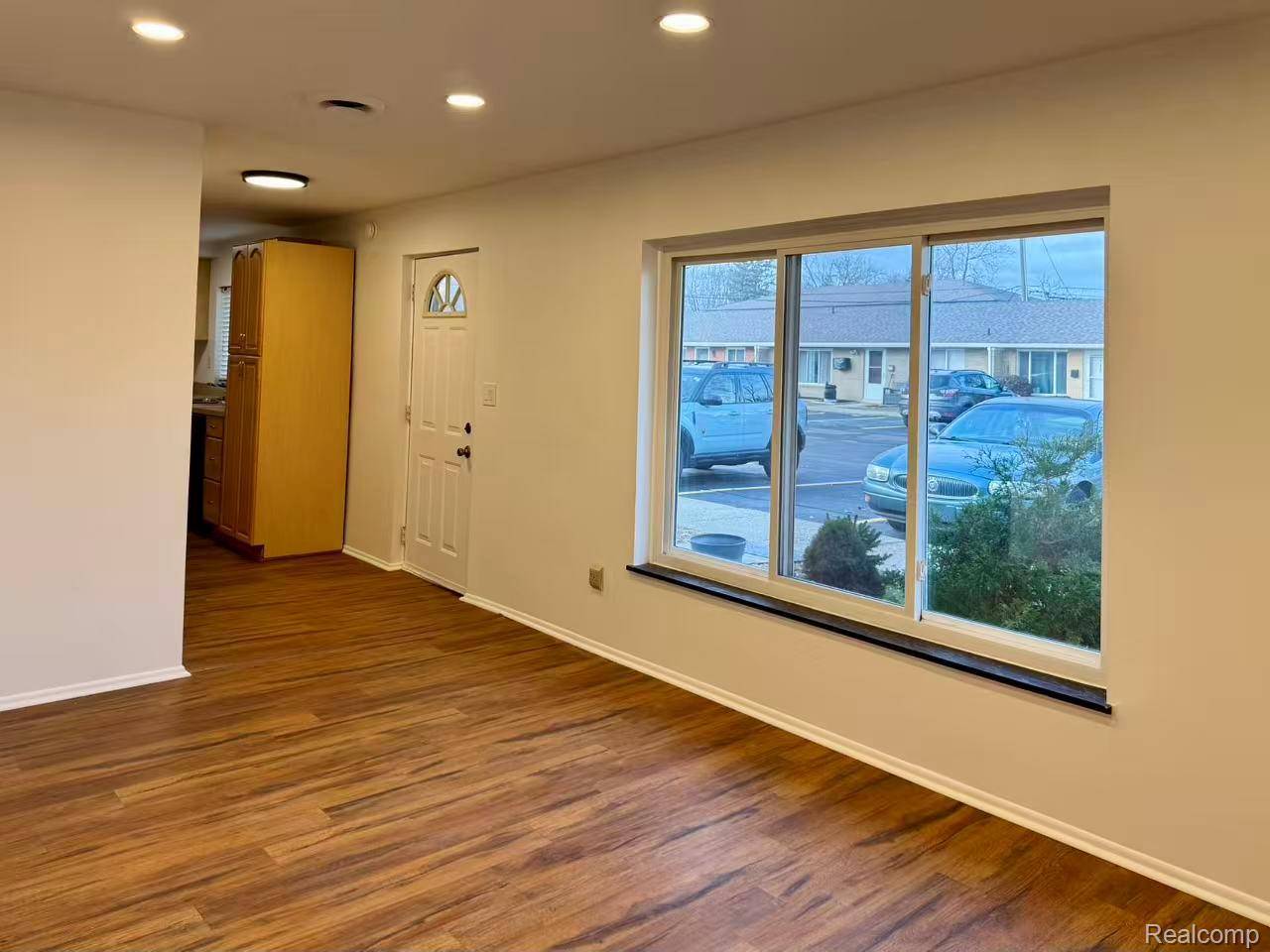 Clawson, MI 48017,308 N Rochester RD #16