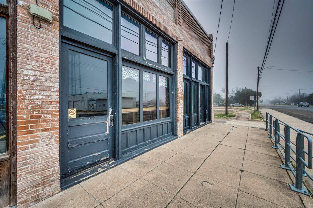 Milford, TX 76670,109 N Main Street