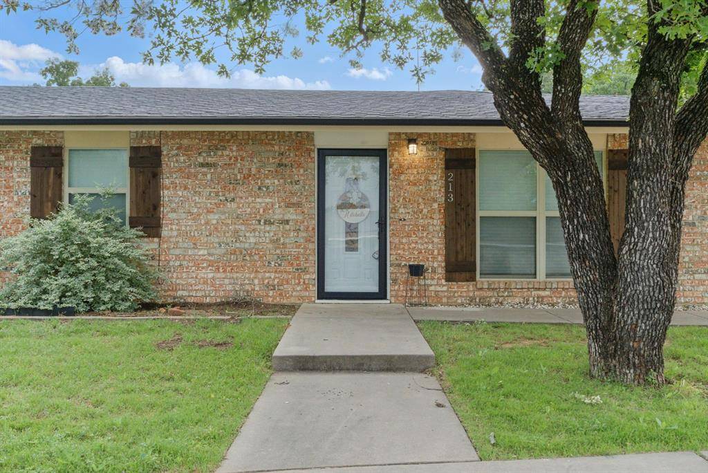 Jacksboro, TX 76458,213 Lacewell Street