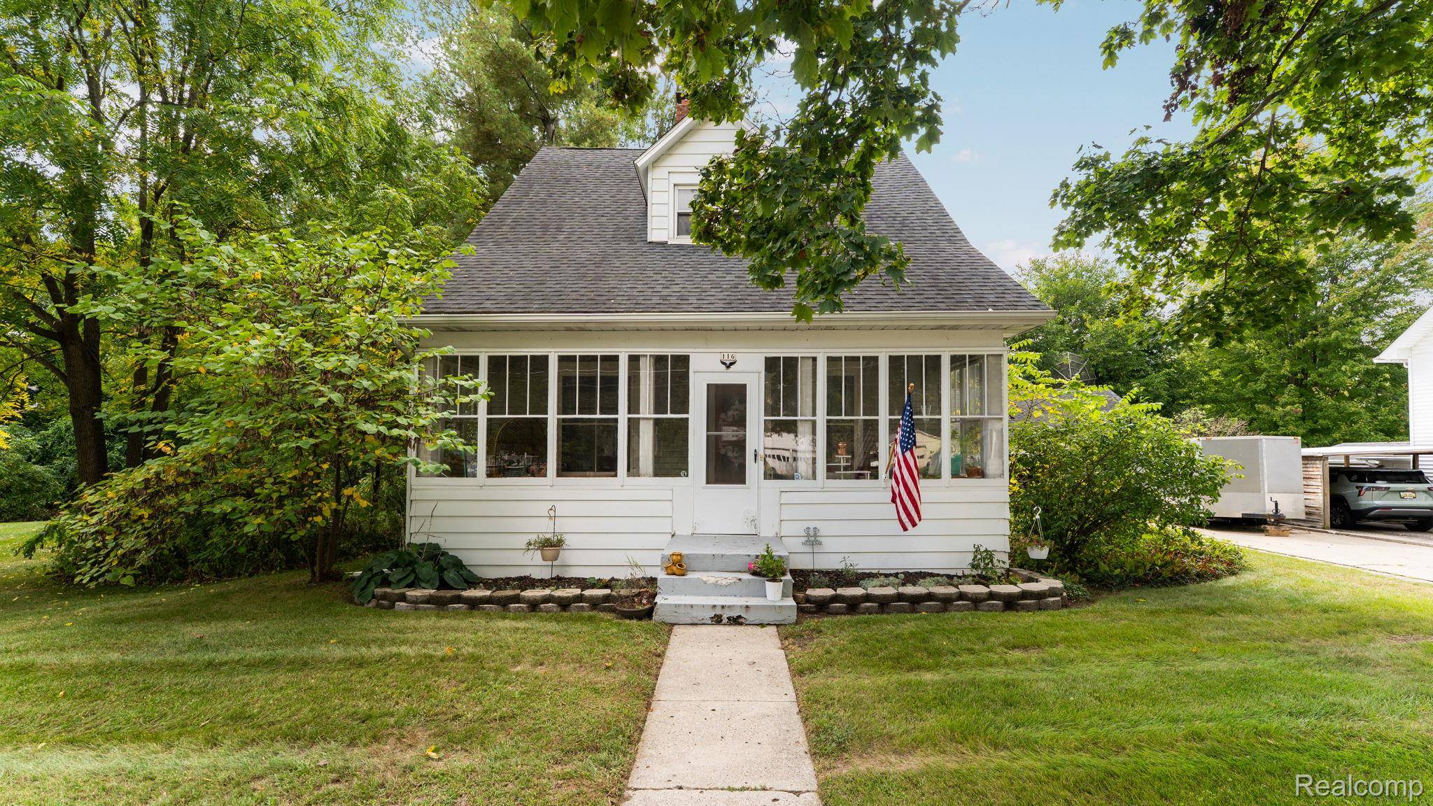 Clinton, MI 49236,116 Currier ST