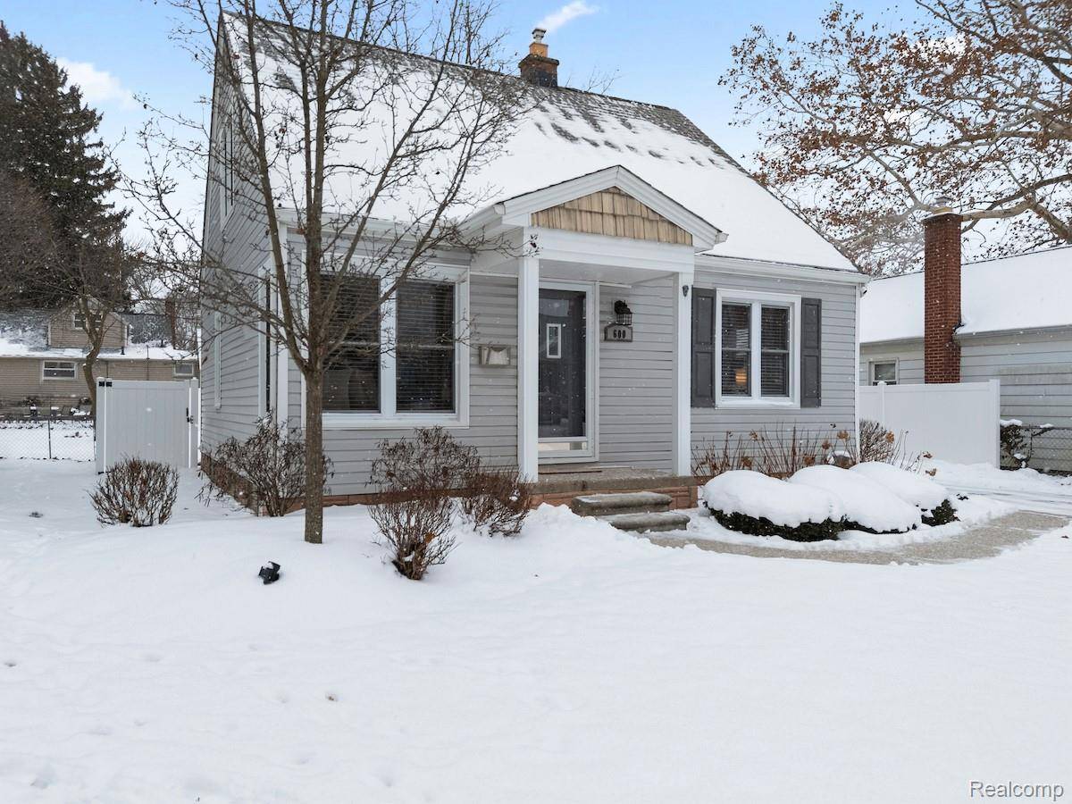 Plymouth, MI 48170,600 Irvin ST