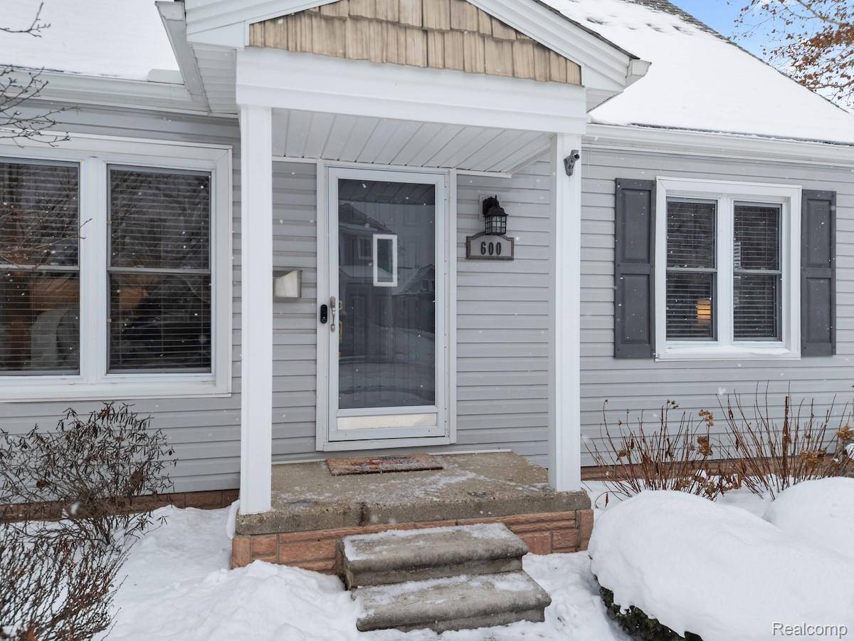 Plymouth, MI 48170,600 Irvin ST