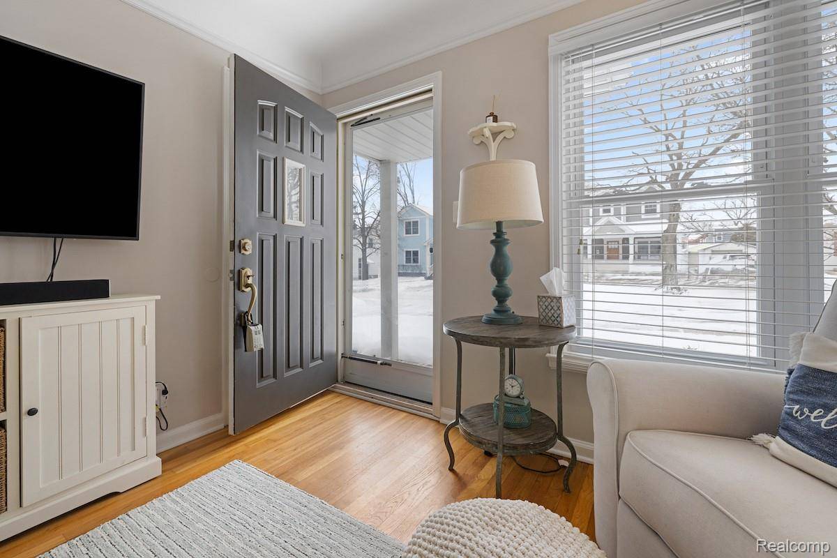 Plymouth, MI 48170,600 Irvin ST