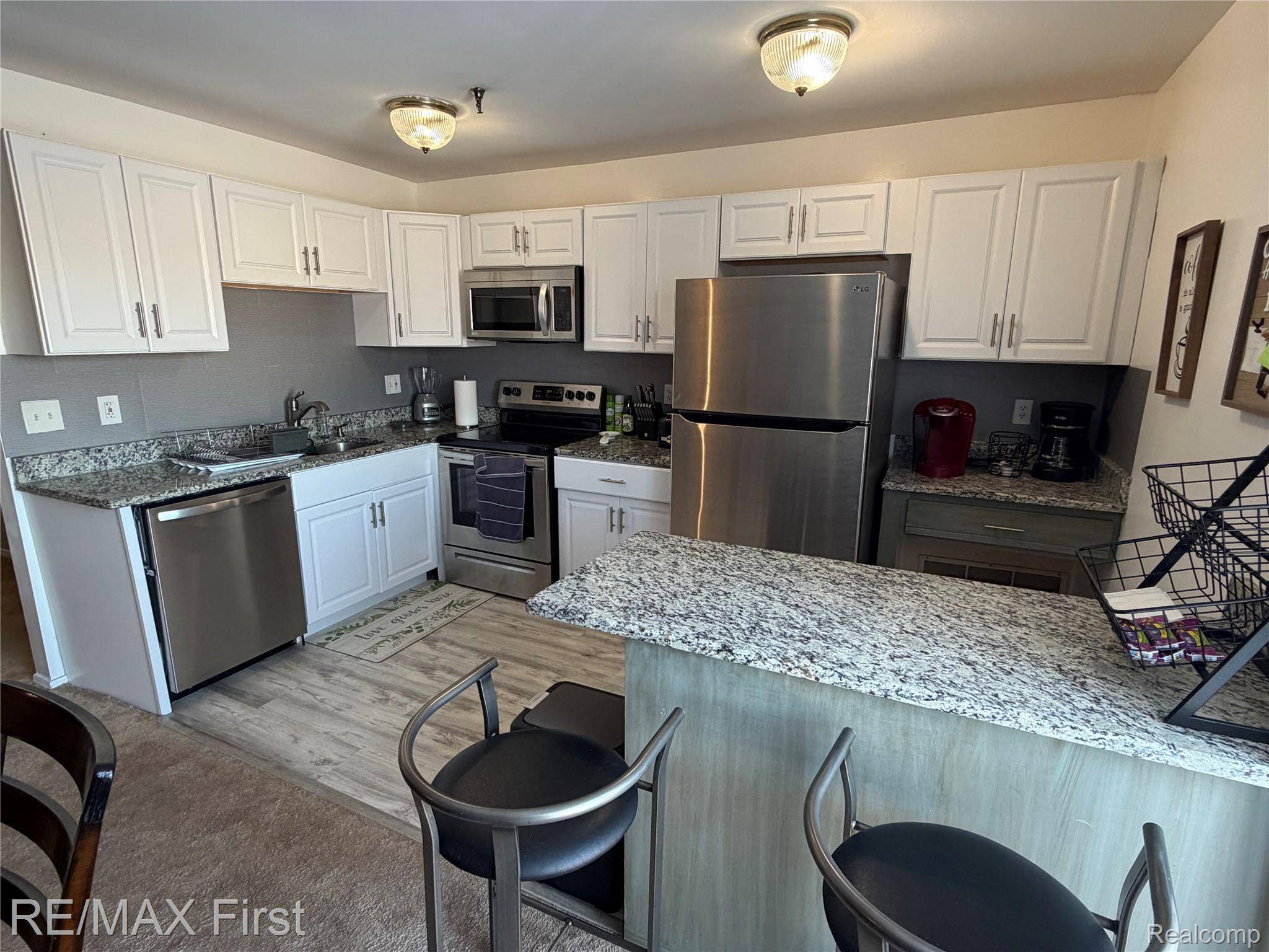 Madison Heights, MI 48071,286 E. 13 MILE RD #203