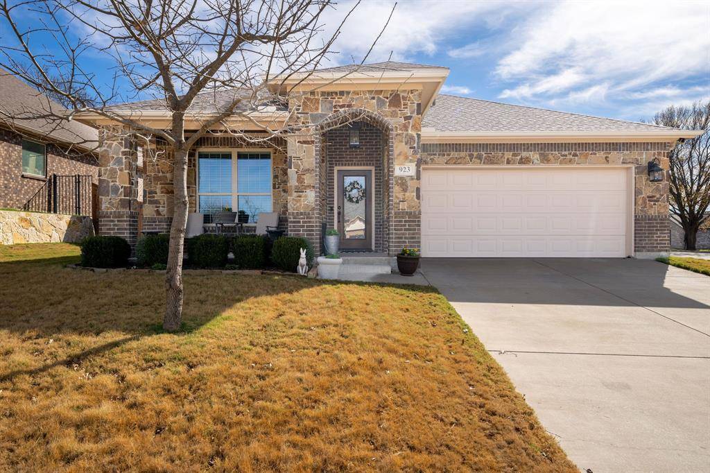 Burleson, TX 76028,923 White Marlin Drive