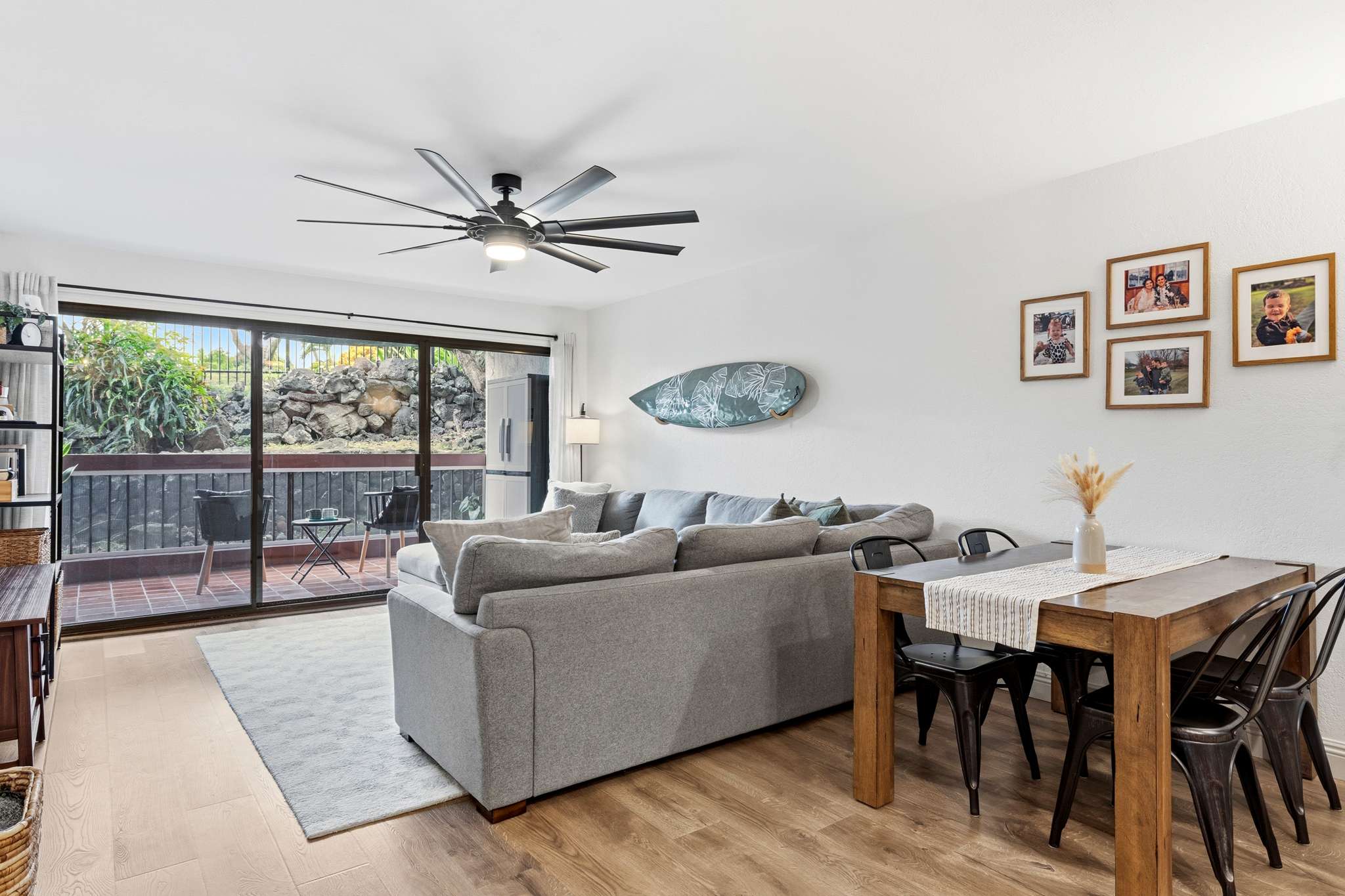 Kailua Kona, HI 96740,75-5863 KUAKINI HIGHWAY #104