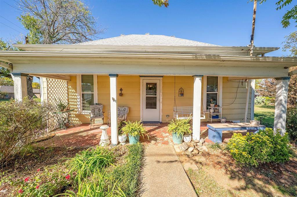 Krum, TX 76249,201 N 3rd Street