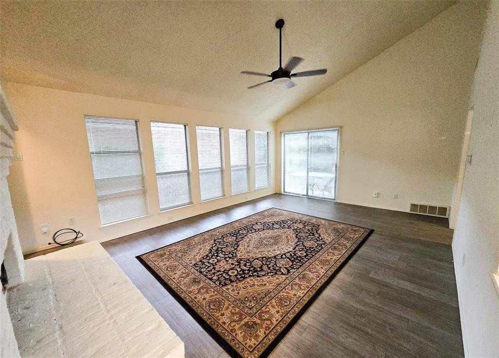 Arlington, TX 76012,2215 Winter Sunday Way