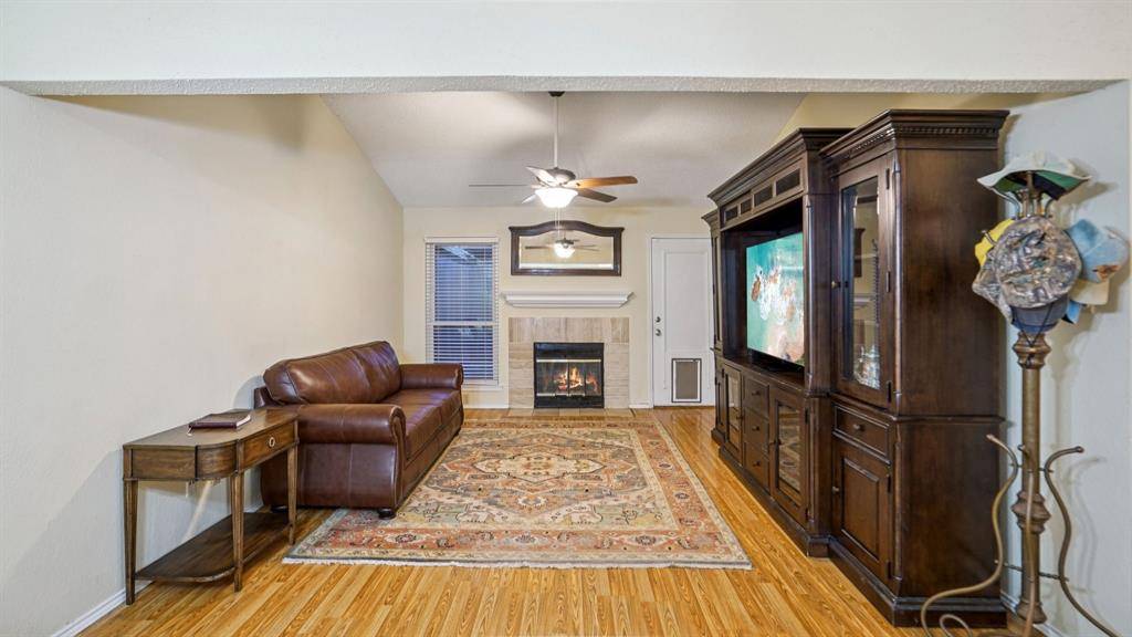 Pantego, TX 76013,25 Gittiban Place