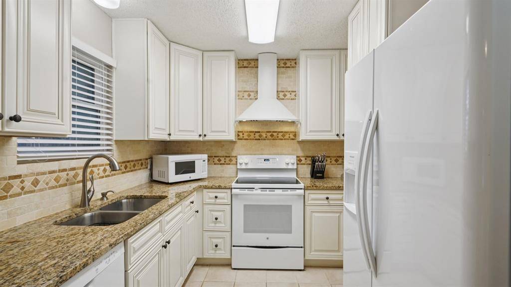 Pantego, TX 76013,25 Gittiban Place