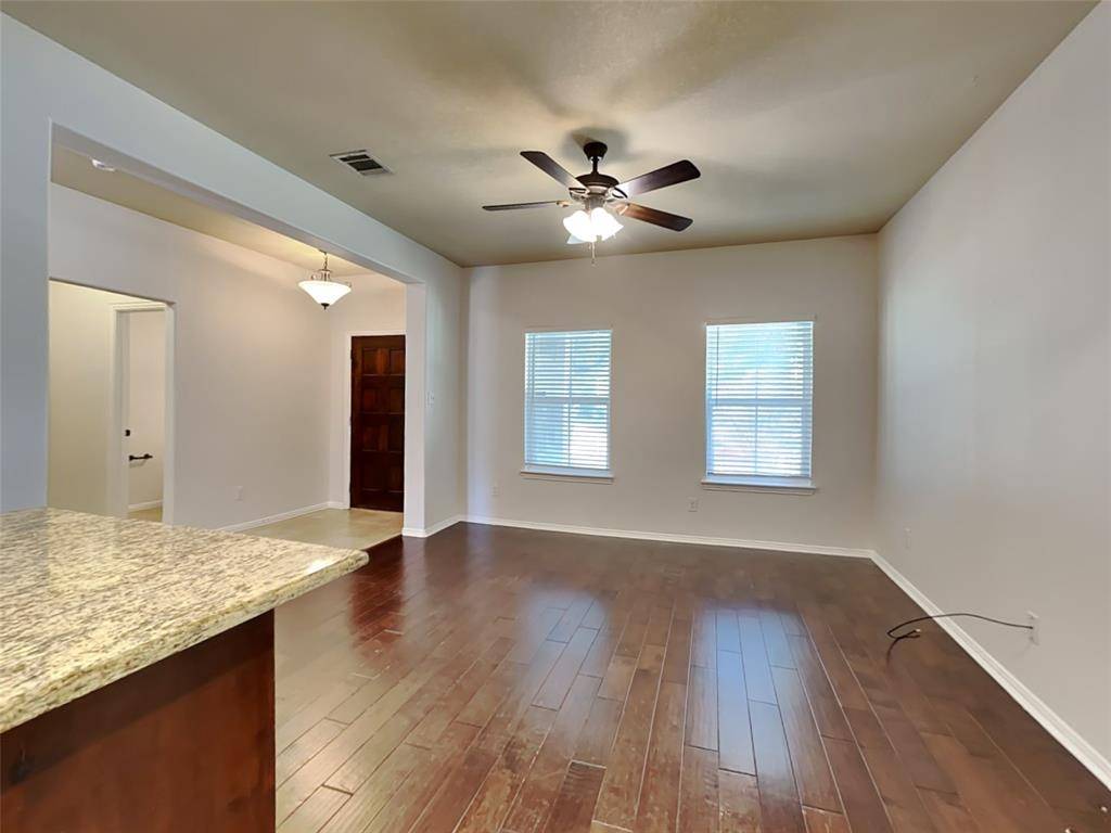 Fort Worth, TX 76107,4921 Locke Avenue