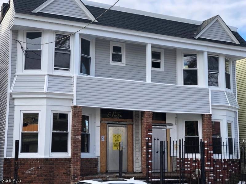 Newark City, NJ 07103,385 S 20Th St