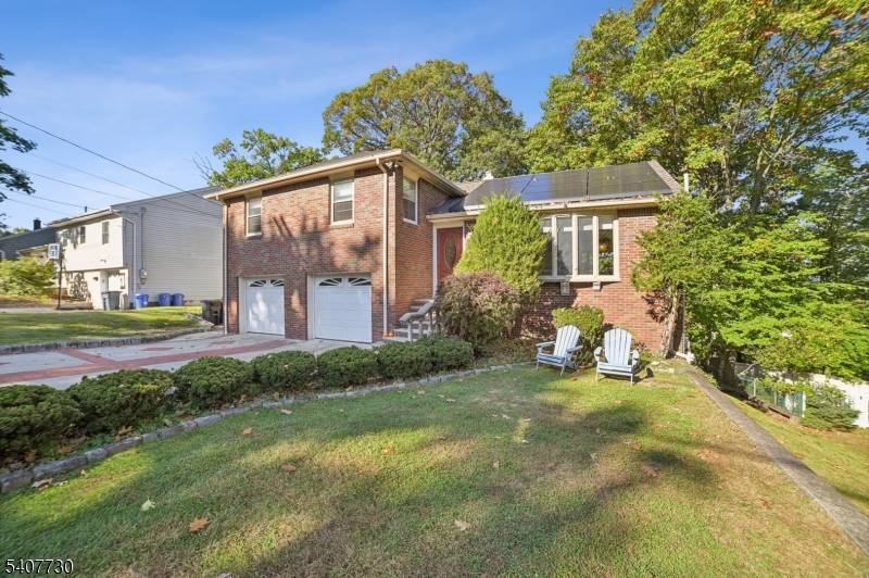 Little Falls Twp., NJ 07424,63 Hemlock Rd