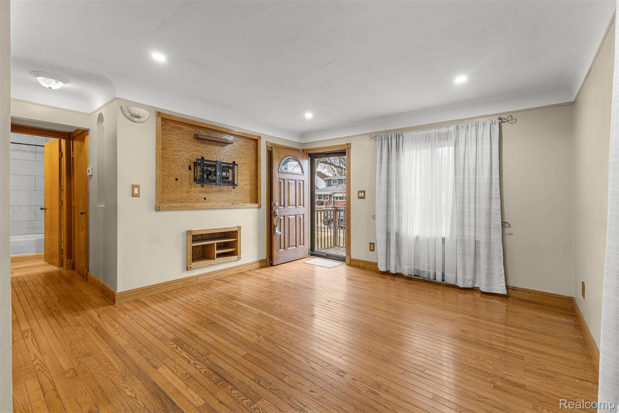 Dearborn Heights, MI 48125,4903 Bedford ST