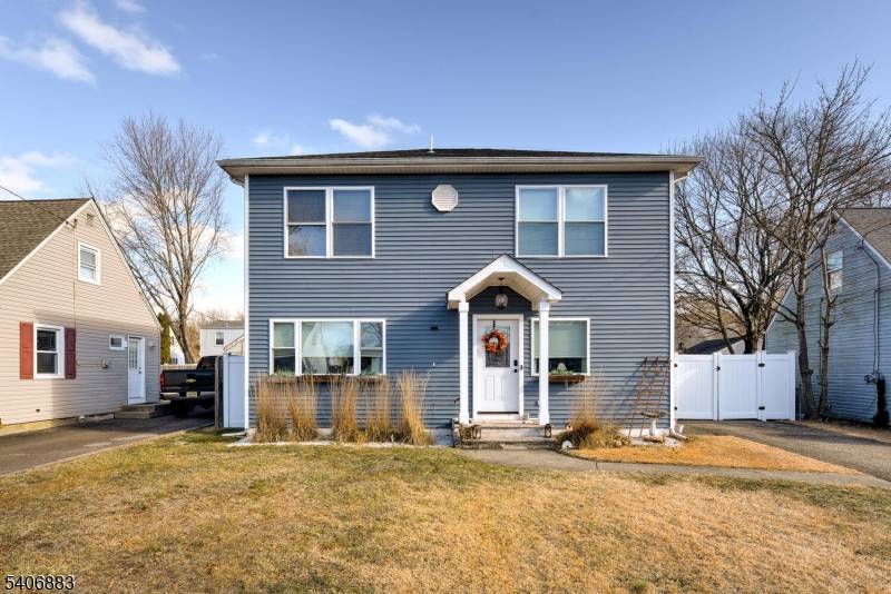 Wanaque Boro, NJ 07420,86 Burnside Pl