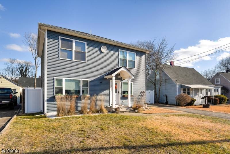 Wanaque Boro, NJ 07420,86 Burnside Pl