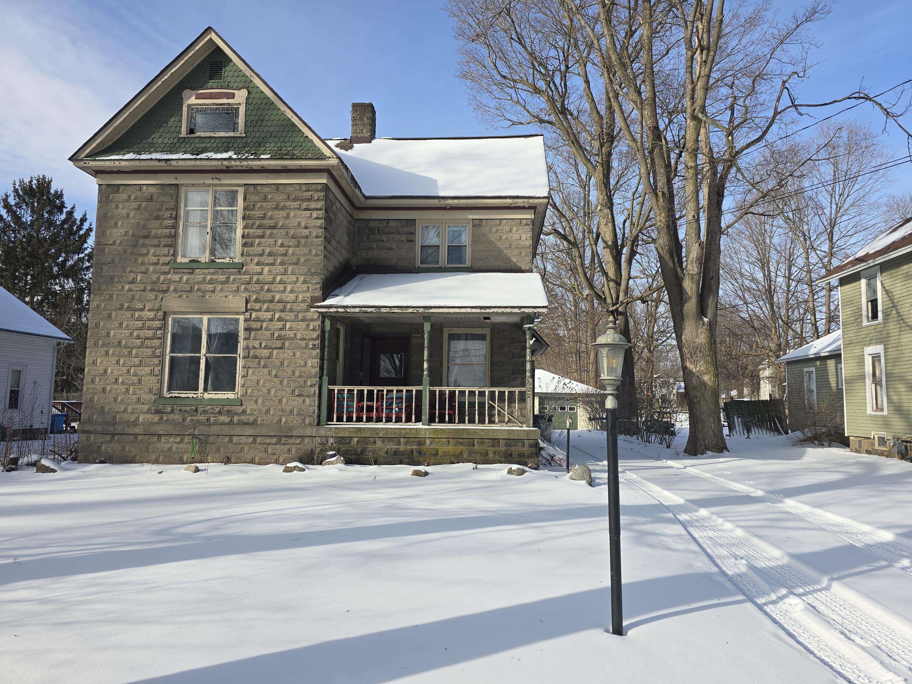 Colon, MI 49040,622 Maple ST