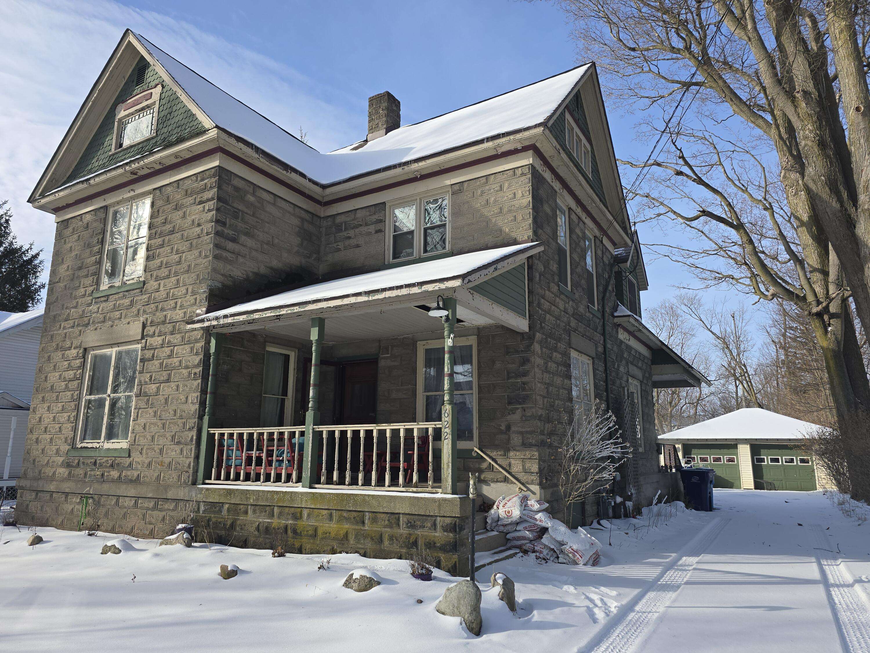 Colon, MI 49040,622 Maple ST