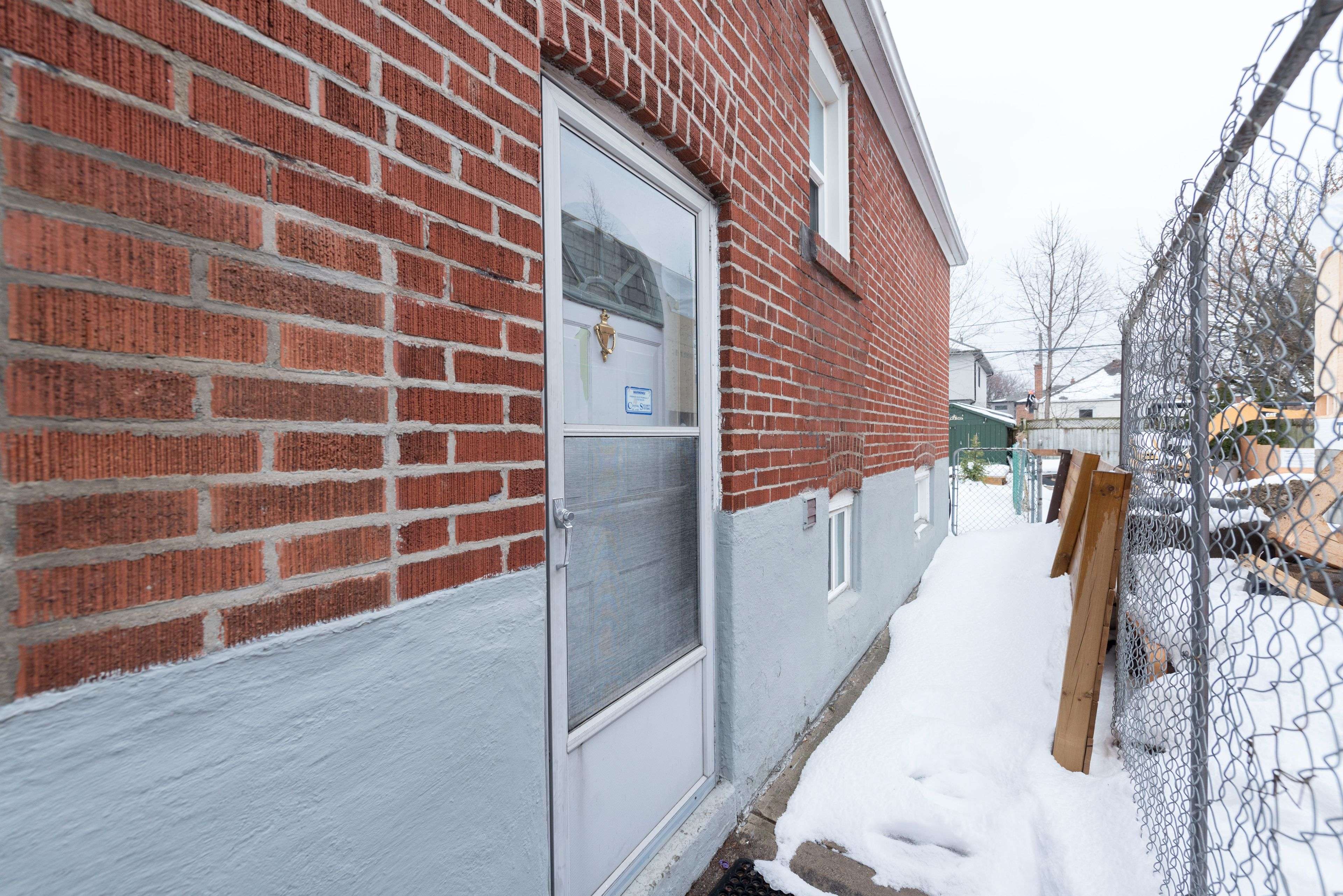 Toronto E03, ON M4B 1S6,7 Joanith Lower DR