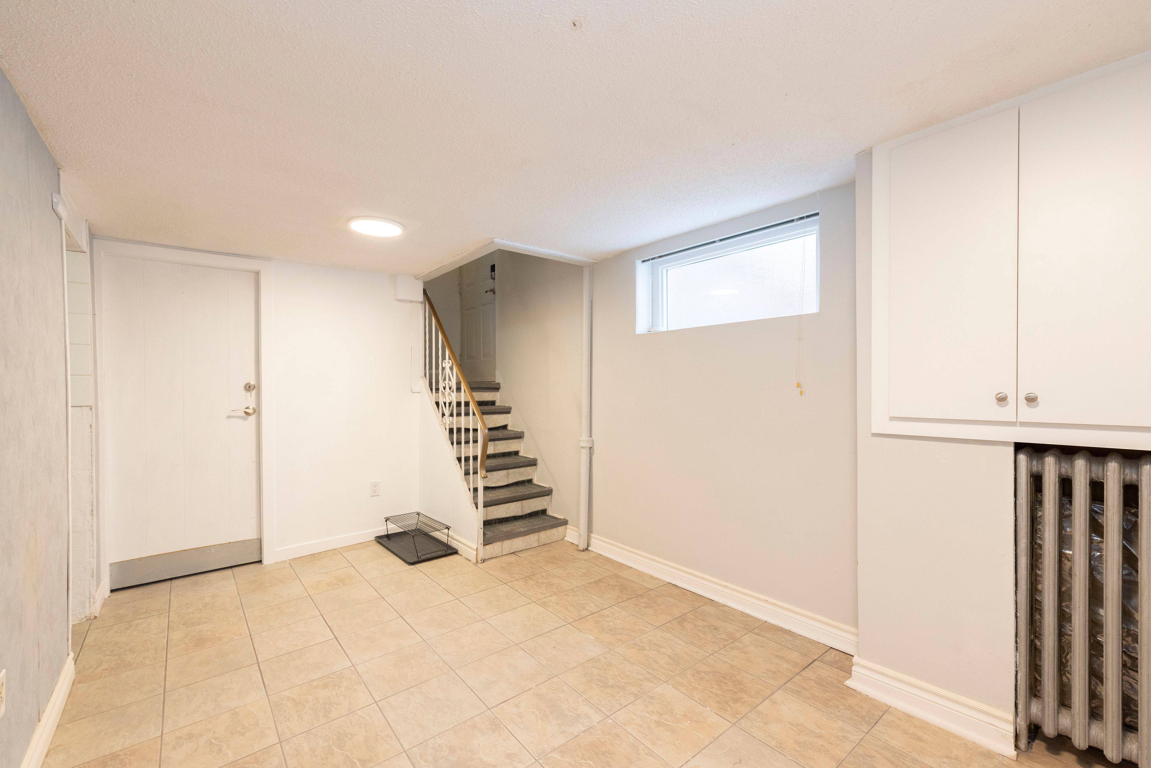 Toronto E03, ON M4B 1S6,7 Joanith Lower DR