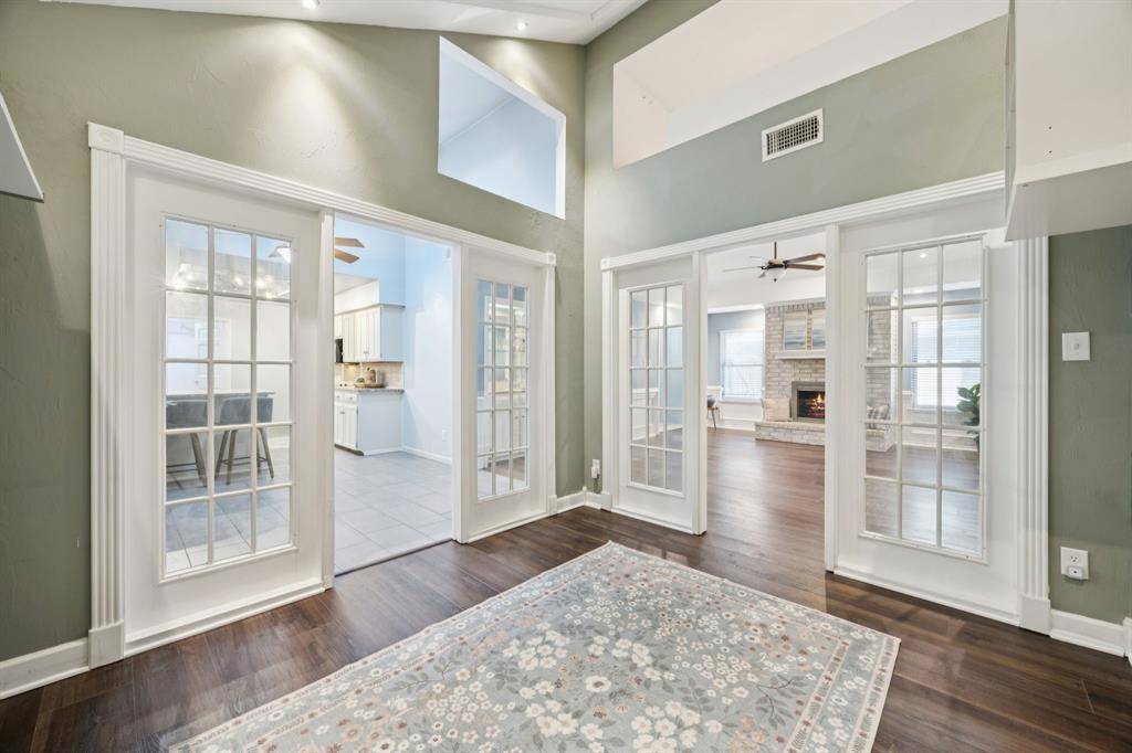 Bedford, TX 76021,3104 Emerald Street