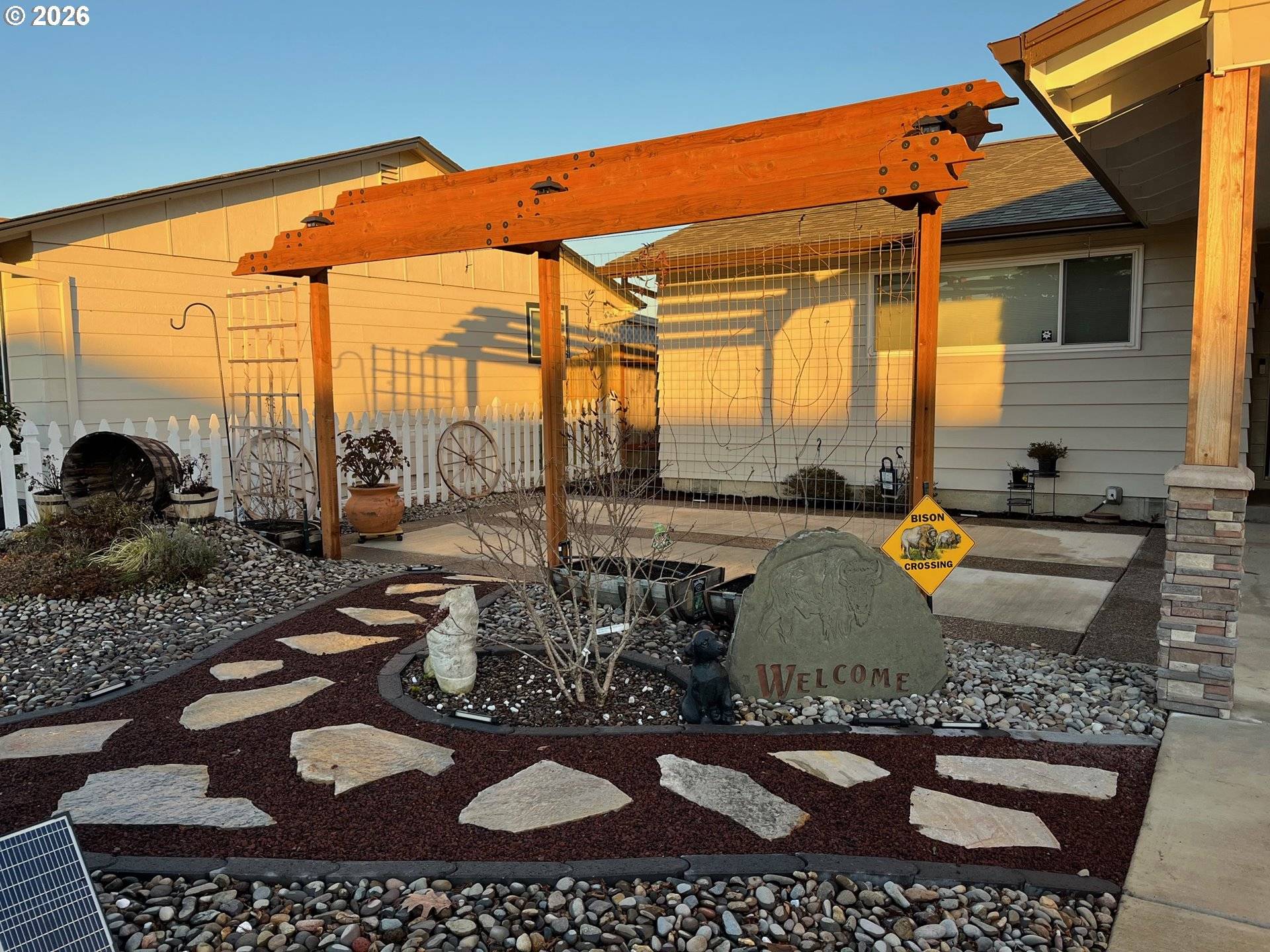 Woodburn, OR 97071,698 S CASCADE DR