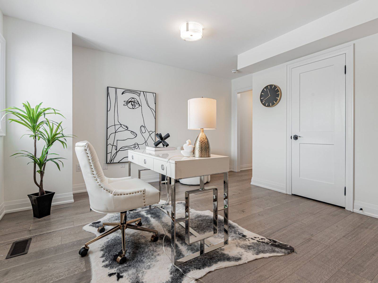 Markham, ON L6C 3L5,4275 Major Mackenzie DR E