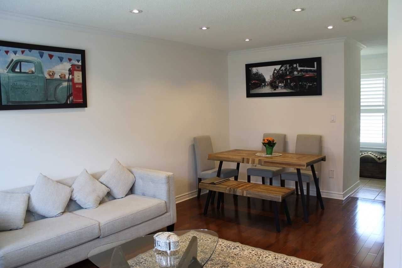 Milton, ON L9T 6L6,844 Gazley CIR