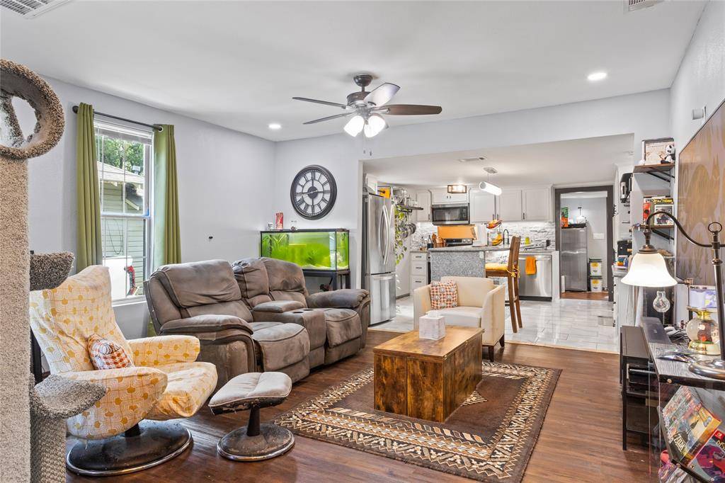 Cleburne, TX 76031,741 N Robinson Street