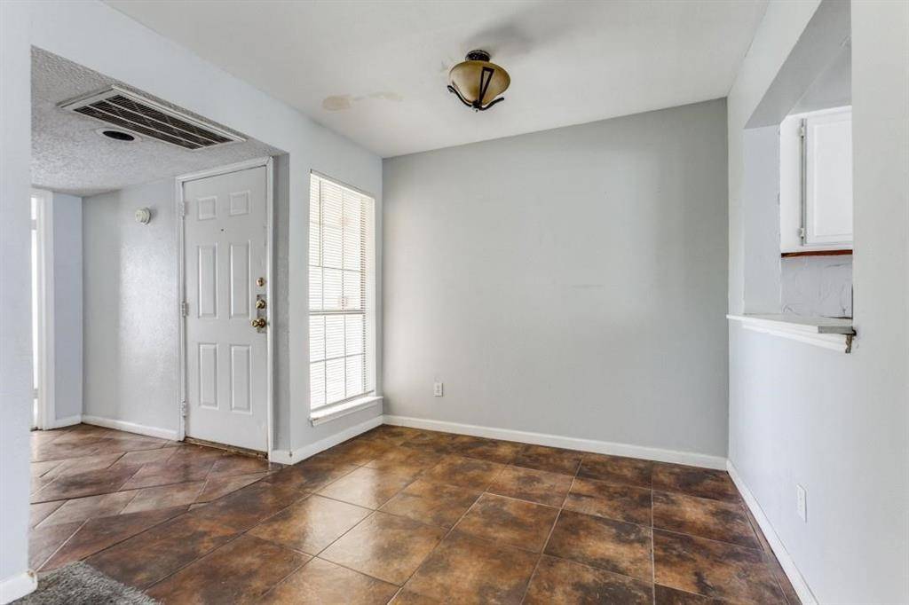 Dallas, TX 75243,9601 Forest Lane #822