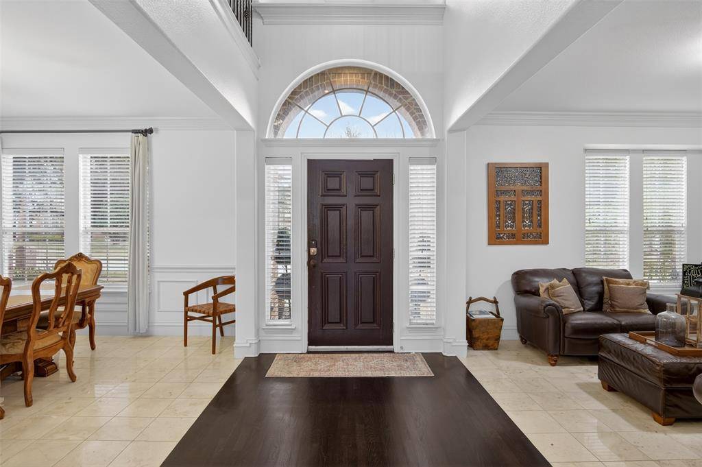 Richardson, TX 75082,4506 Red Barn