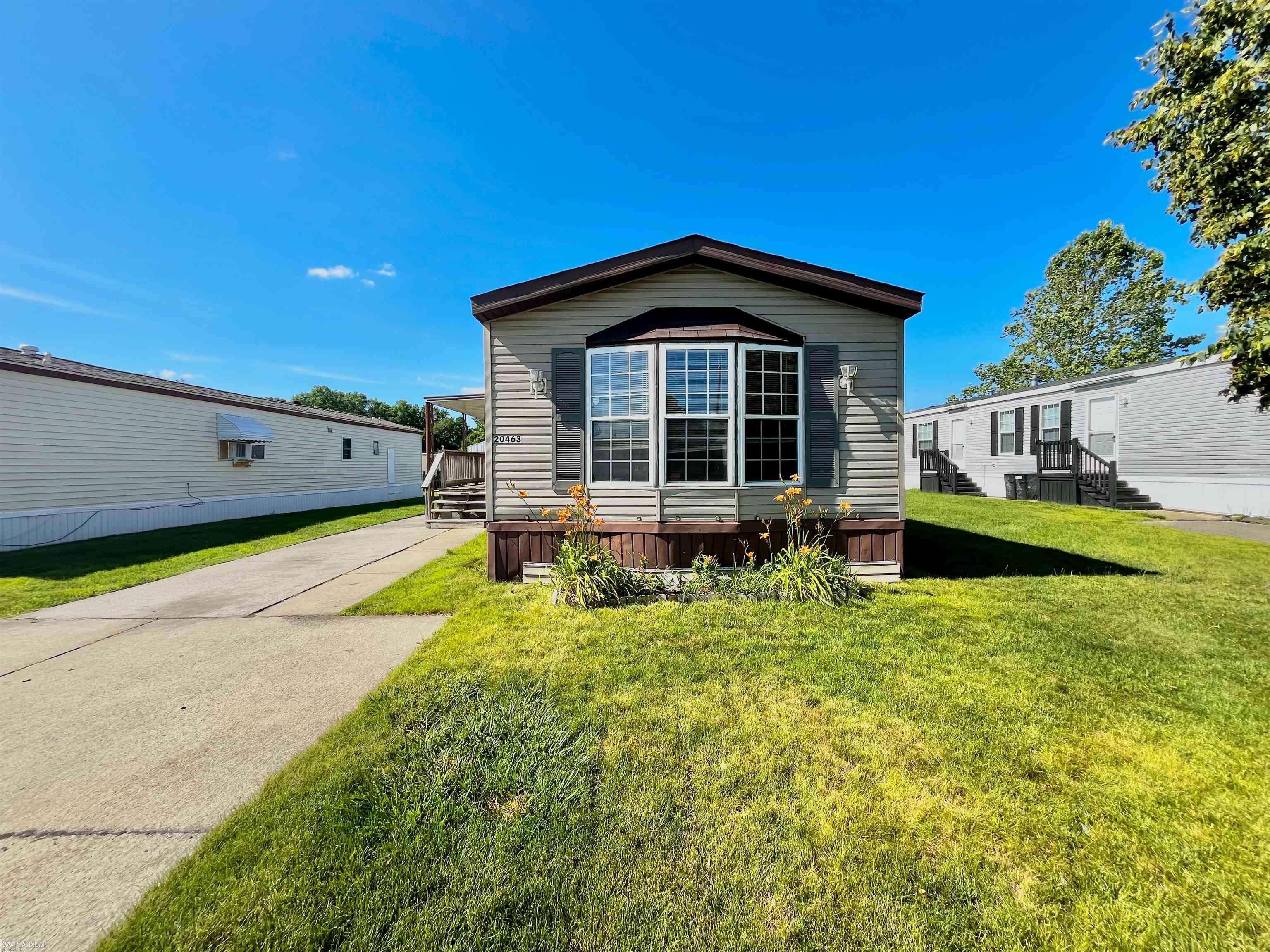 Clinton Township, MI 48036,20463 Harmony DR