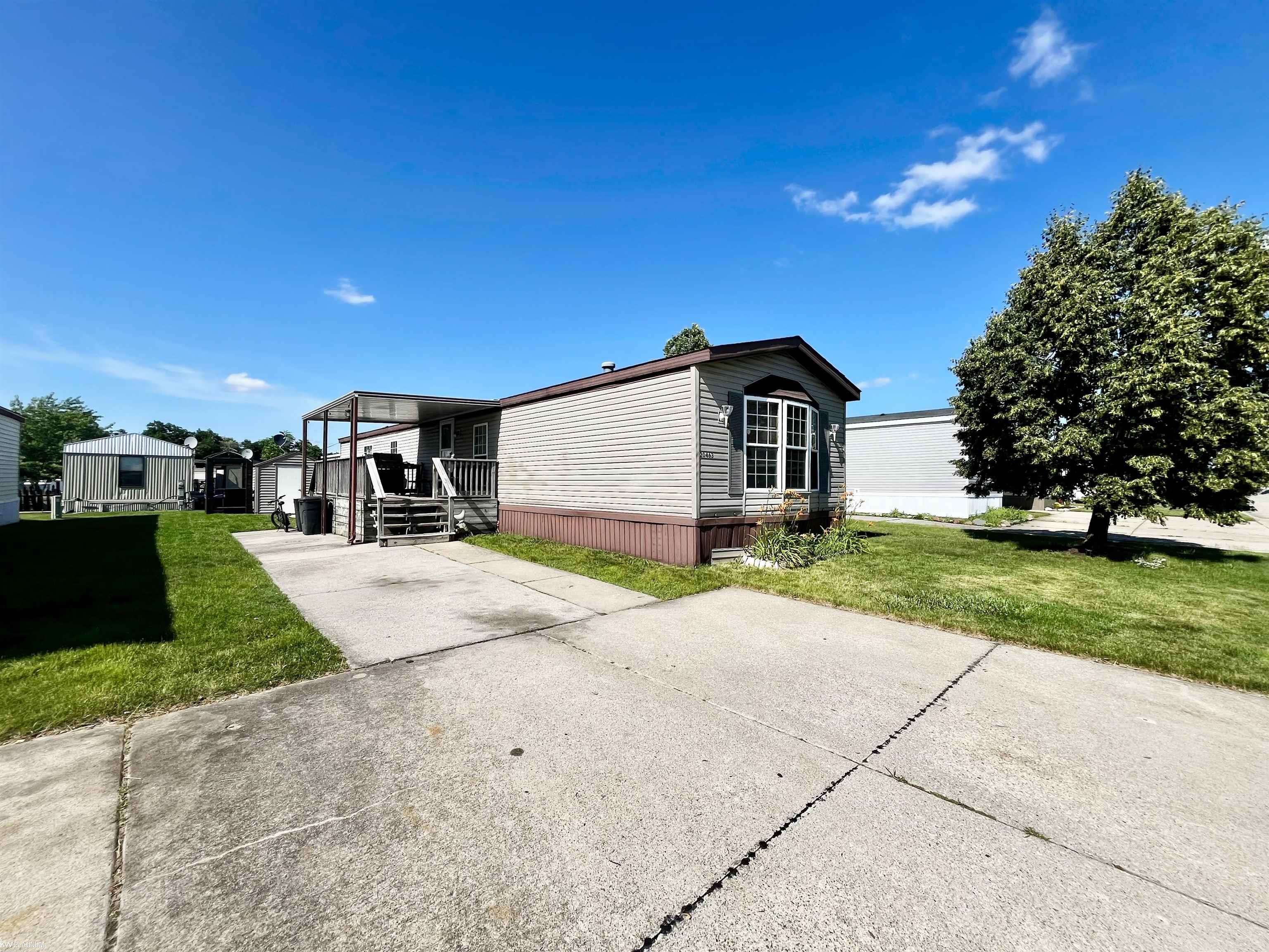 Clinton Township, MI 48036,20463 Harmony DR