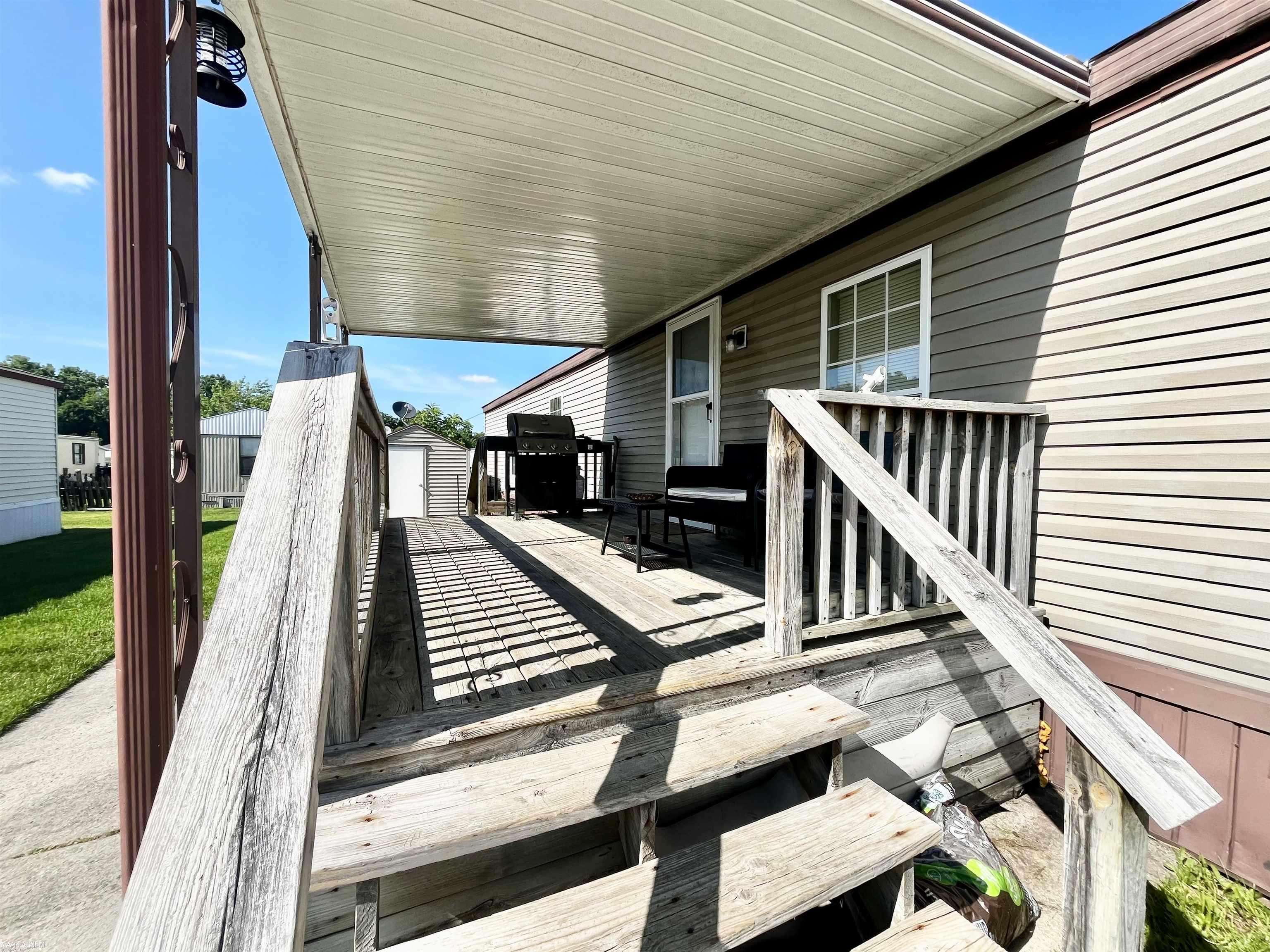 Clinton Township, MI 48036,20463 Harmony DR