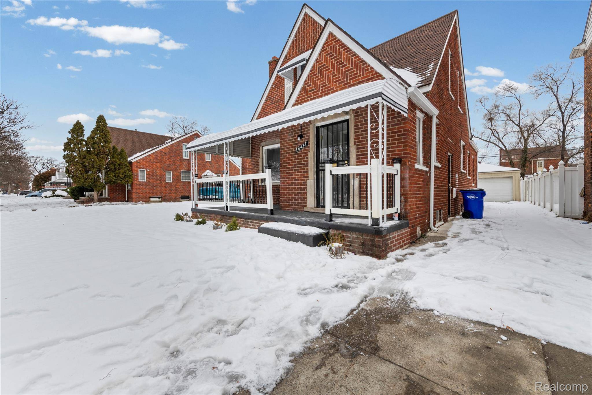 Detroit, MI 48221,18438 Mendota ST