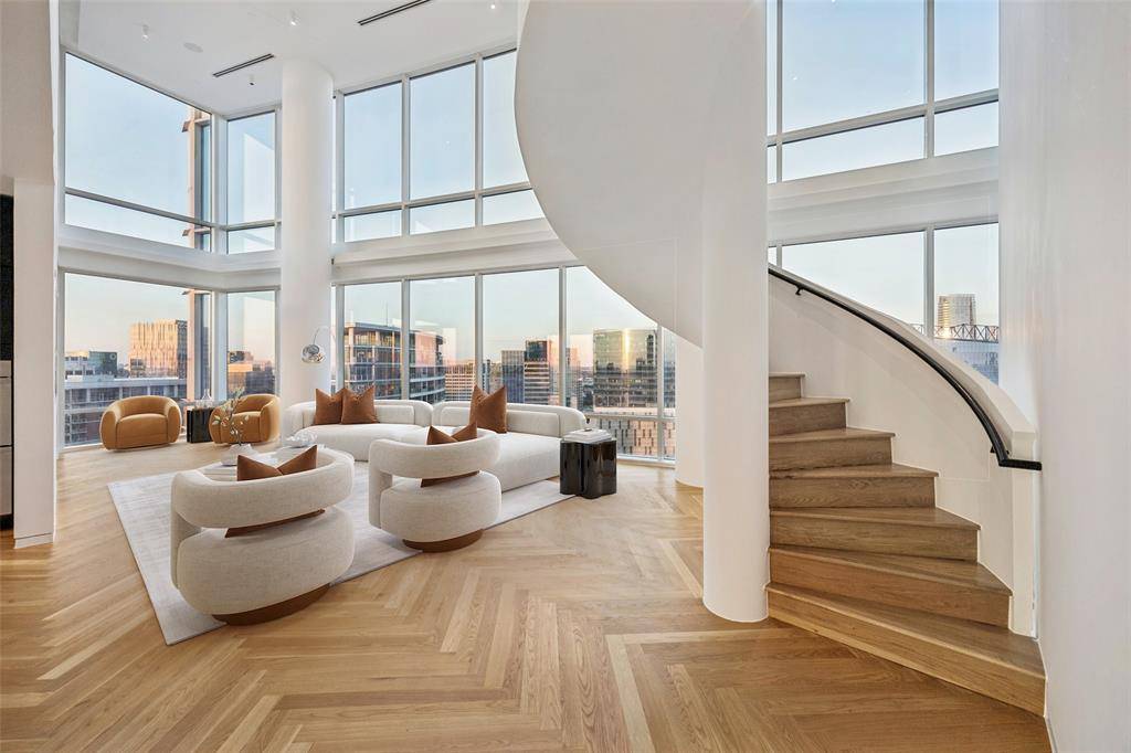 Dallas, TX 75219,2430 Victory Park Lane #2509