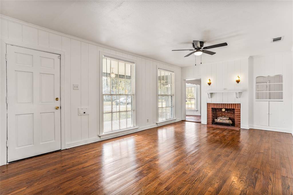 Fort Worth, TX 76111,2513 Carnation Avenue