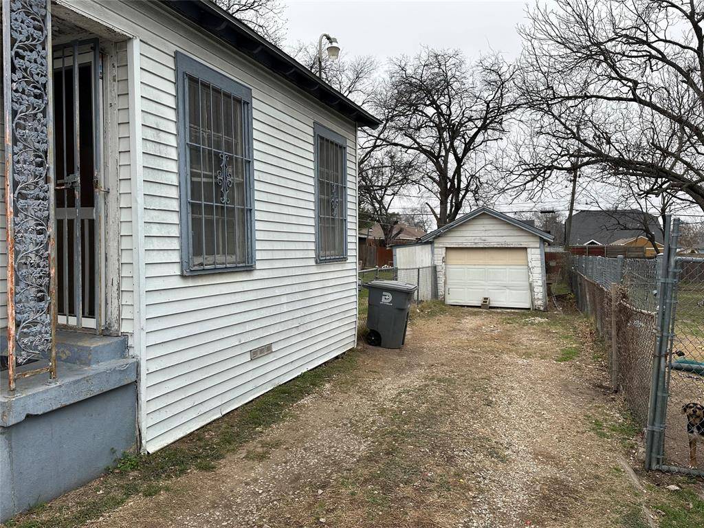 Dallas, TX 75216,1523 E Elmore Avenue