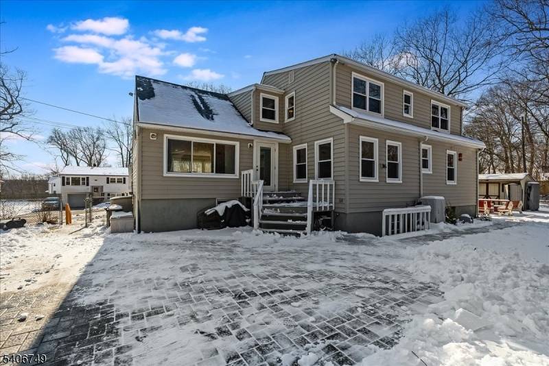 Hopatcong Boro, NJ 07874,35 Brendona Ave