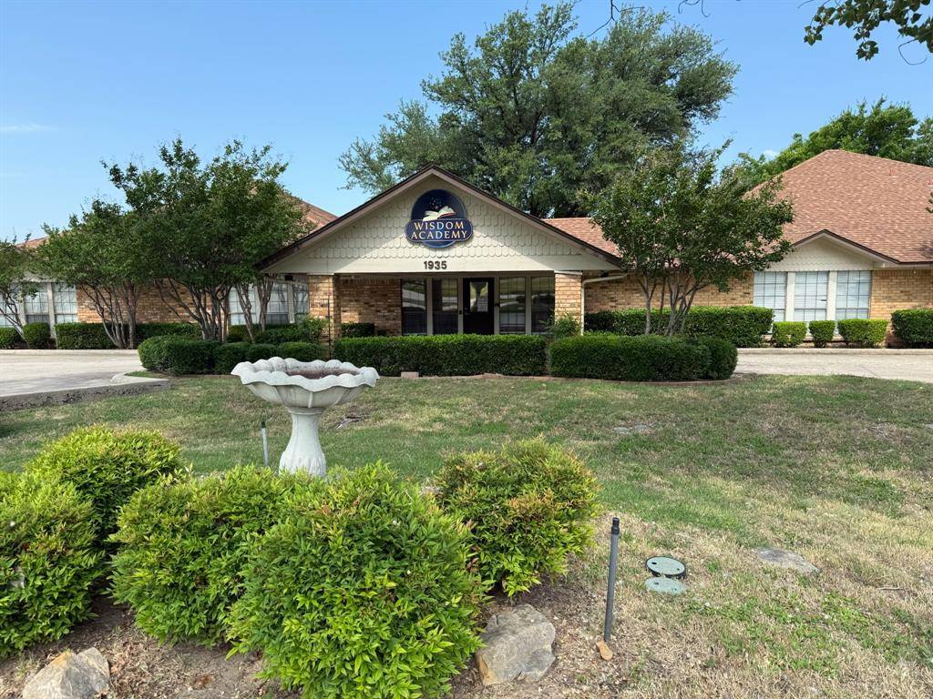 Carrollton, TX 75006,1935 Old Denton Road