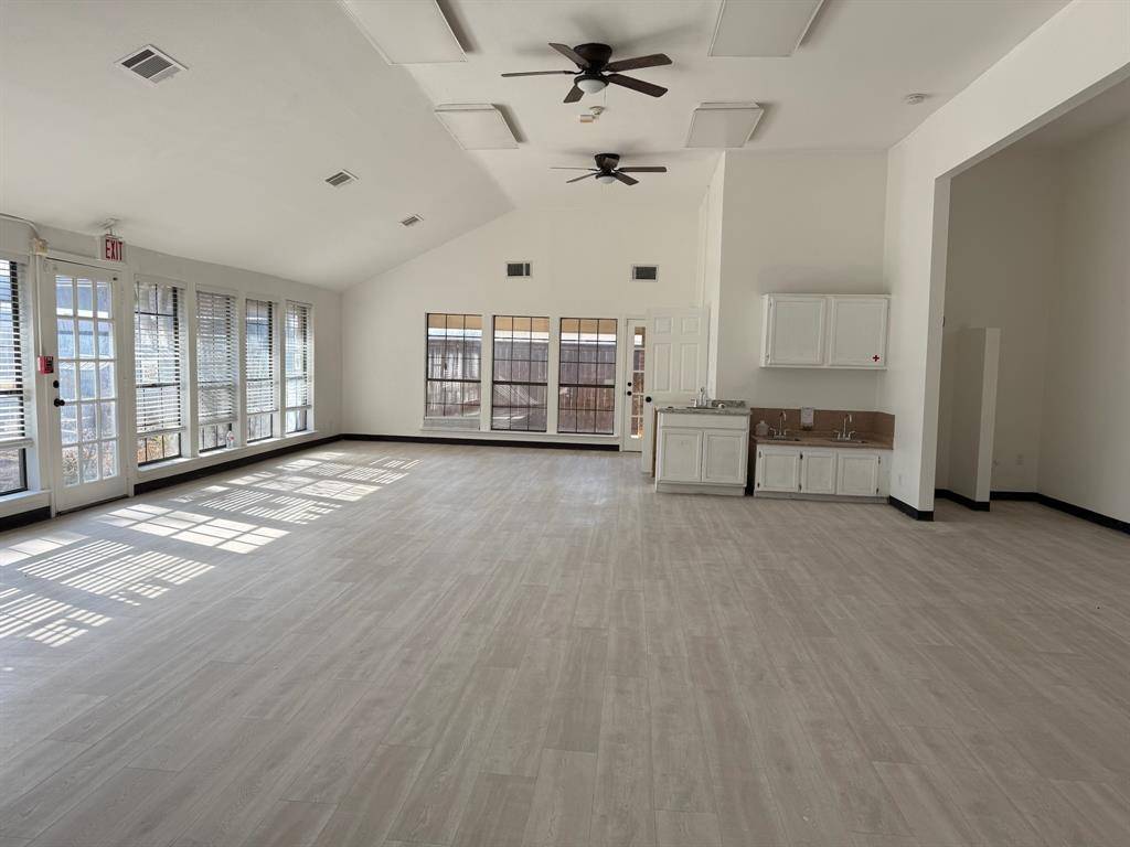 Carrollton, TX 75006,1935 Old Denton Road