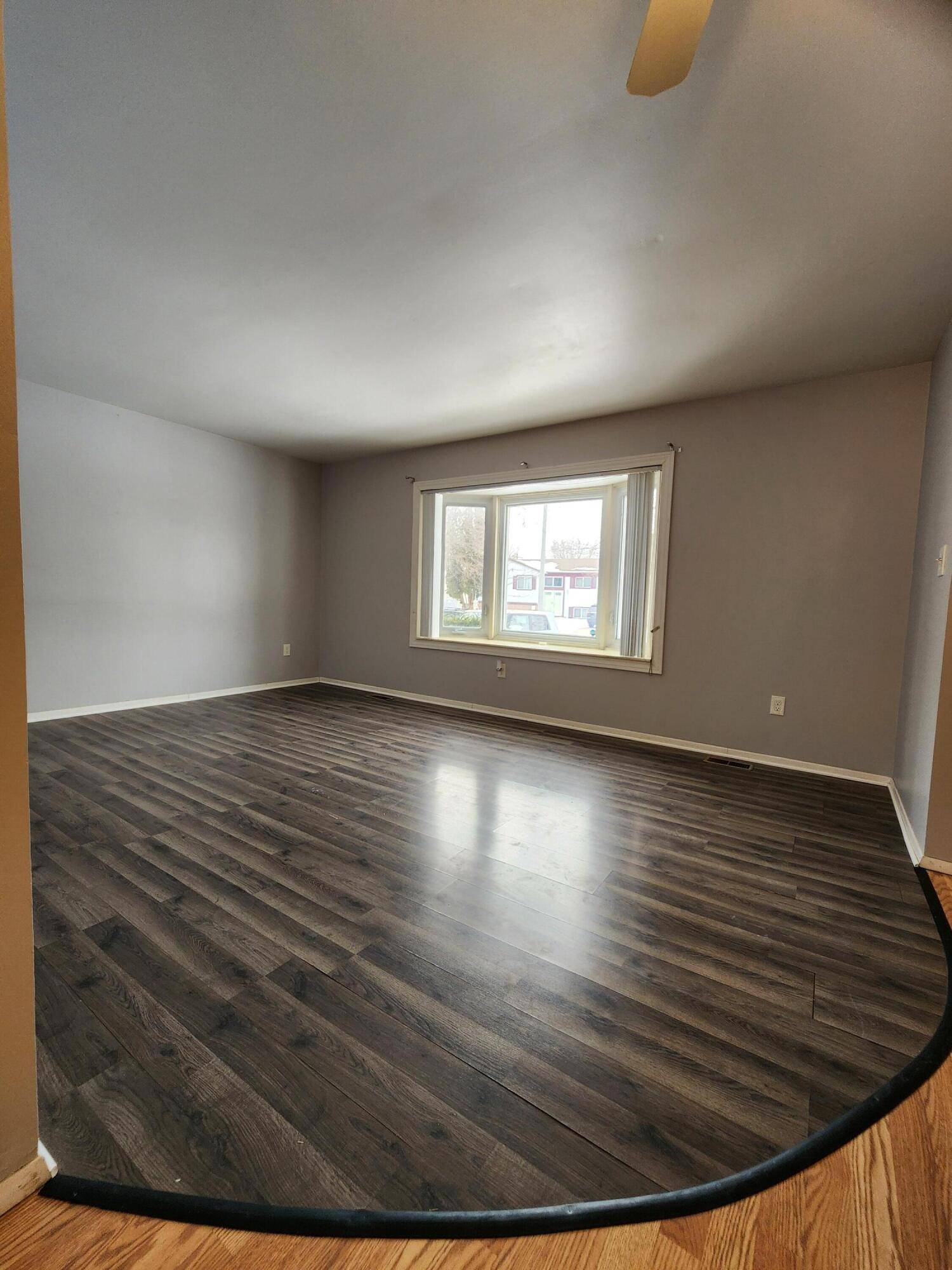 Romulus, MI 48174,15447 Anthony ST