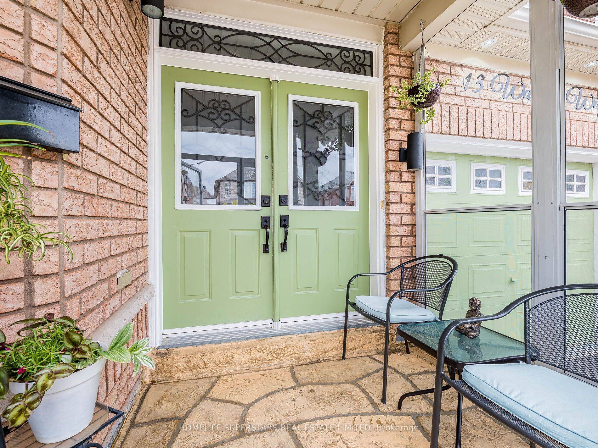 Brampton, ON L6R 3G1,13 Wallaby WAY